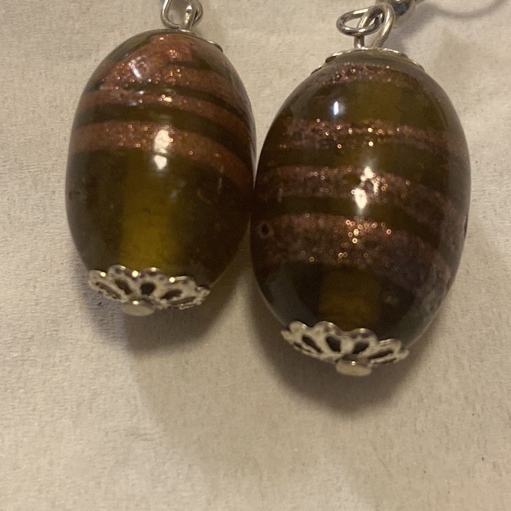 Earring - Picture 2 of 7